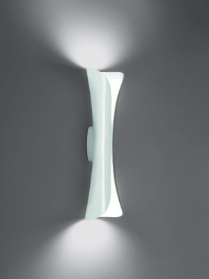 Weiße Cadmo LED Wandleuchte von Artemide, indirekte Beleuchtung für Wohnzimmer und Schlafzimmer.